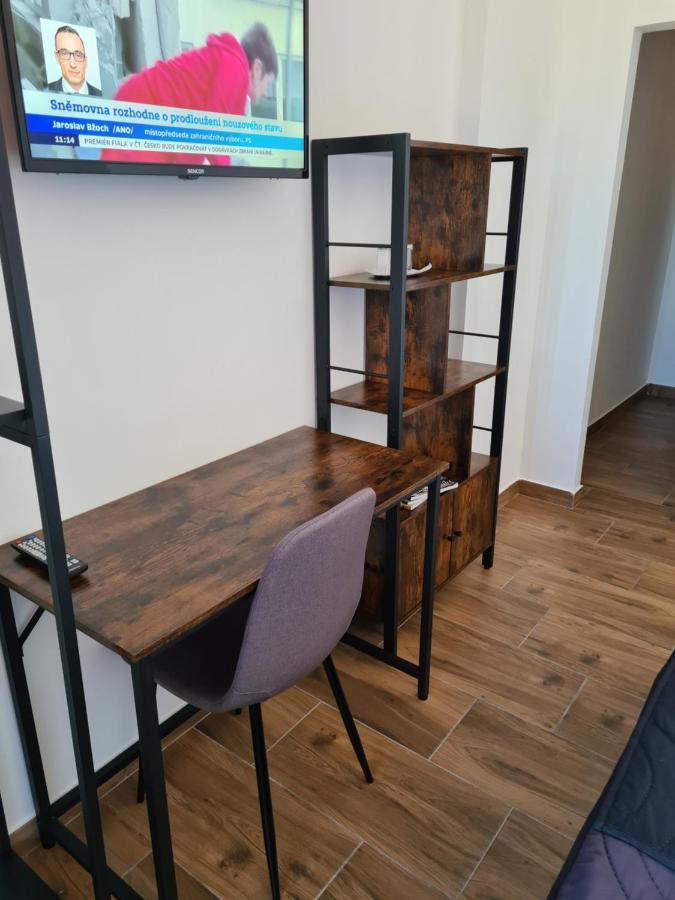 Hotel Montenegro Bruntal Bagian luar foto