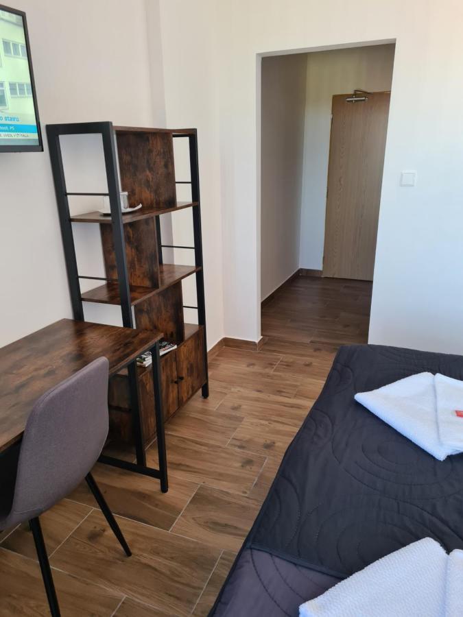 Hotel Montenegro Bruntal Bagian luar foto