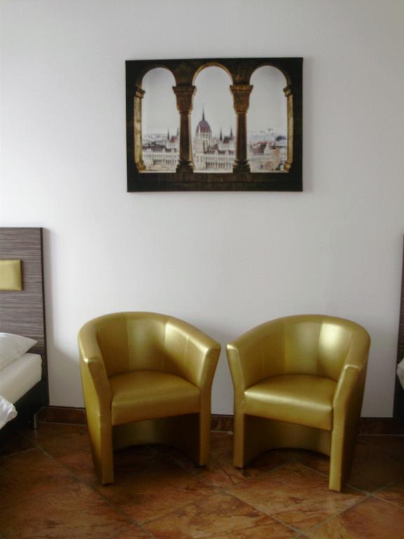Hotel Montenegro Bruntal Bagian luar foto